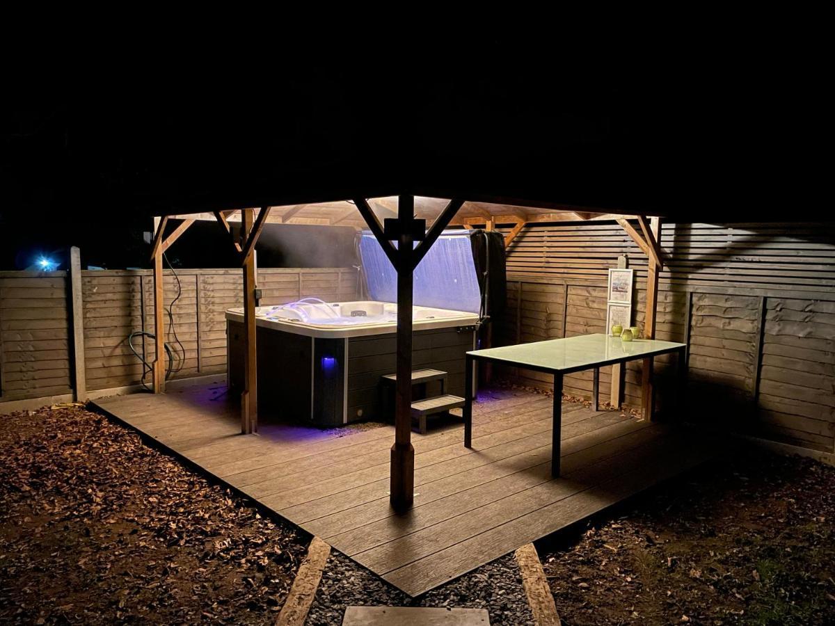 Family And Dog Friendly Luxury 3 Bed Property - With Hot Tub Kirkby Thore ภายนอก รูปภาพ